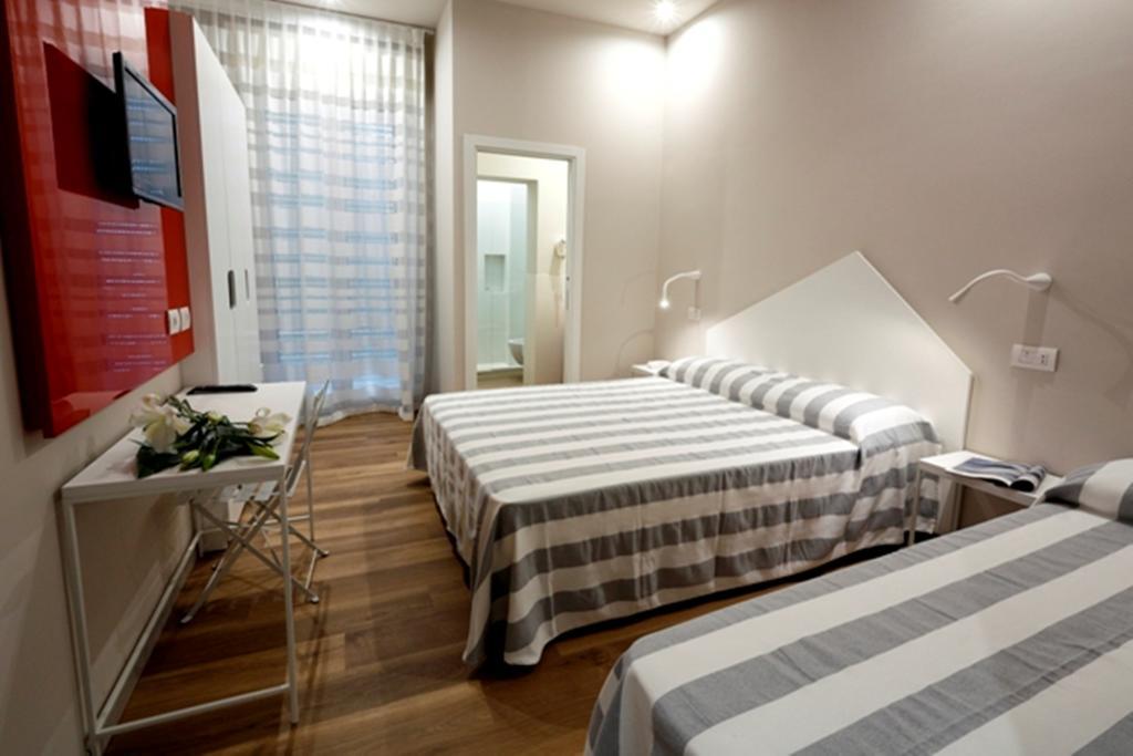 Hotel Aurea Rimini Bagian luar foto